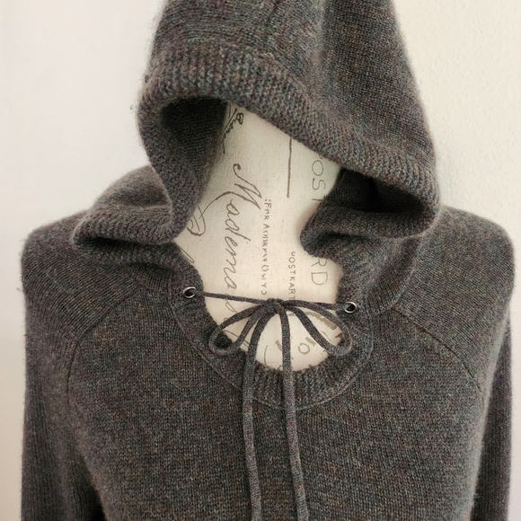 Design History Cashmere Hoodie Leather Patch Elbows - Picture 3 of 16